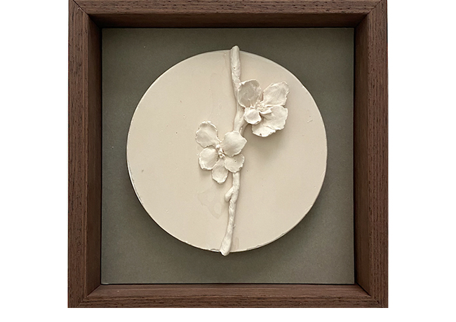 Flor. Relieve de resina. 10 x 10cm. Enmarcado.